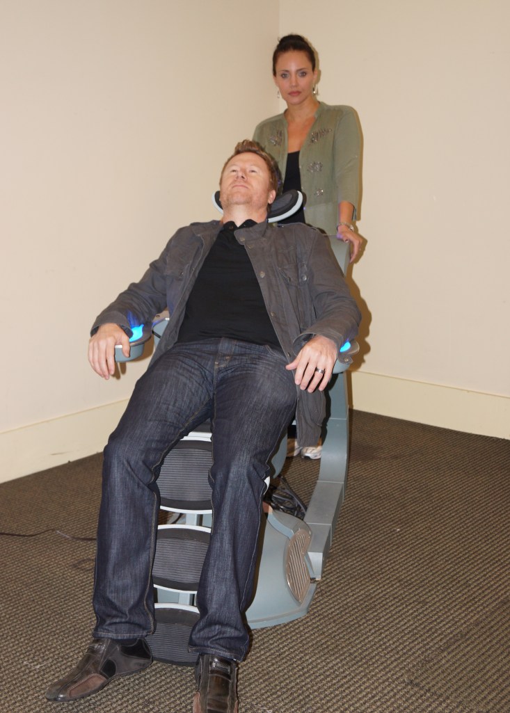 Miracle Laurie (Dollhouse) as Chris May's (Uke Box Heroes) handler